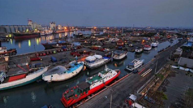 sumber gambar : https://jateng.inews.id/berita/profil-dan-sejarah-pelabuhan-tanjung-emas-satu-satunya-di-semarang-jawa-tengah