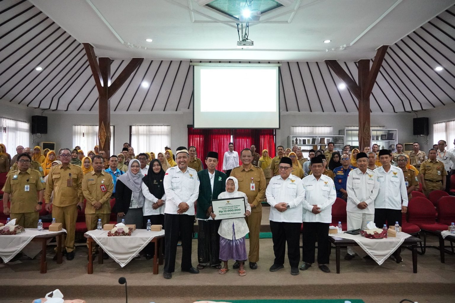Sumber Gambar : https://jatengprov.go.id/beritadaerah/hingga-juni-2026-baznas-purbalingga-salurkan-rp314-miliar-untuk-warga/