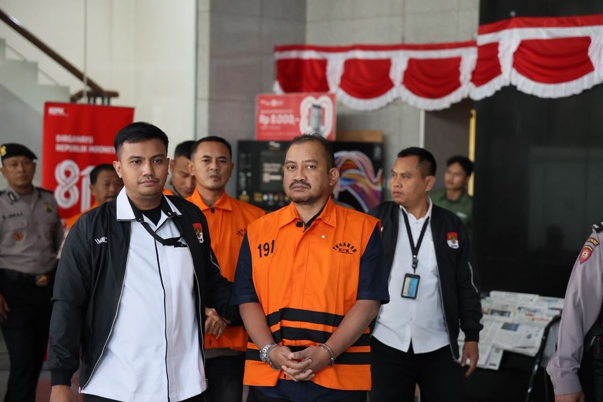 Sumber Gambar : https://nasional.kompas.com/read/2026/07/30/12480371/bupati-pemalang-peras-anak-buah-hingga-rp-198-miliar-untuk-suap-pegawai-kpk
