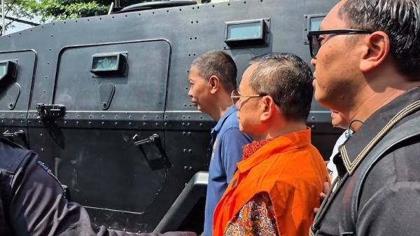 Sumber Gambar : https://www.inews.id/regional/jateng/gus-miftah-disebut-dalam-sidang-sudewo-jaksa-kpk-akan-dalami-terduga-penerima-aliran-dana