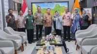 Sumber Gambar : https://jatengprov.go.id/publik/ahmad-luthfi-dorong-aksi-bersama-tangani-sampah-di-jateng/