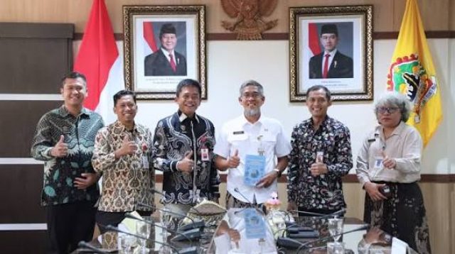 Sumber Gambar : https://jatengprov.go.id/publik/jateng-bssn-perkuat-kolaborasi-bangun-keamanan-dan-kedaulatan-siber/
