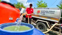 Sumber Gambar : https://jatengpos.co.id/jateng/2026/08/03/terdampak-kekeringan-kelurahan-jabungan-semarang-didropping-air-bersih/