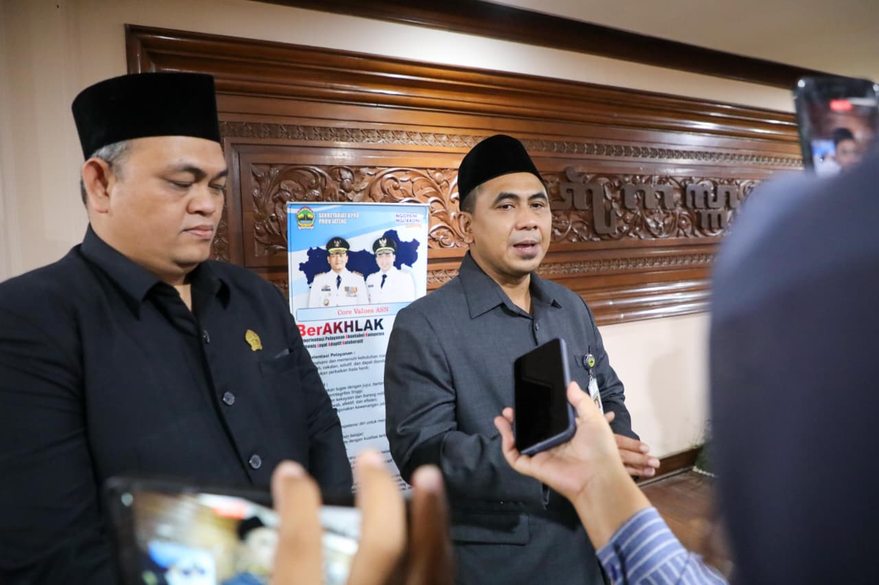 Sumber Gambar : https://jatengprov.go.id/publik/soal-proyek-panas-bumi-gunung-ungaran-pemprov-jateng-siap-jembatani-aspirasi-warga/